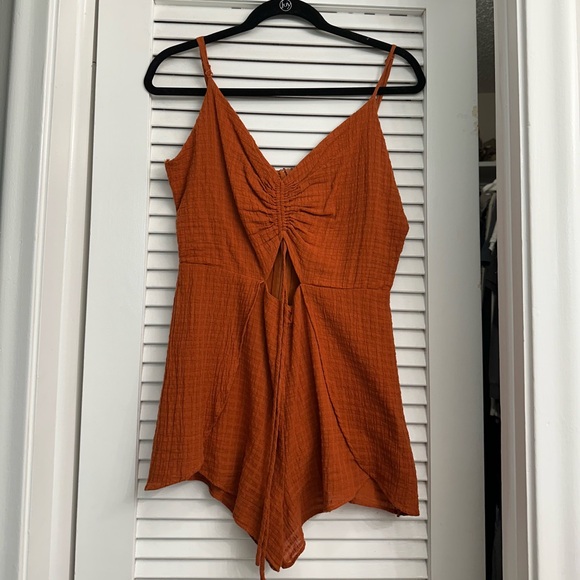 Romper - Picture 1 of 2